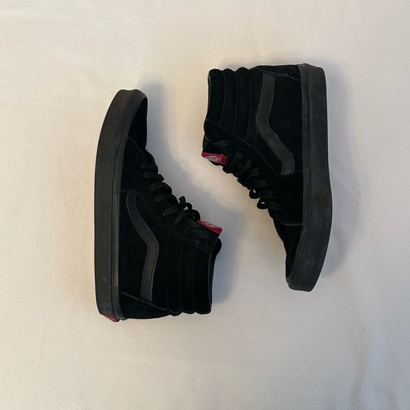 !! SOLD !! Black Vans Sk8 Hi shoes, very lightly worn Unisex Men’s 7/womens 8.5 - Picture 2 of 8